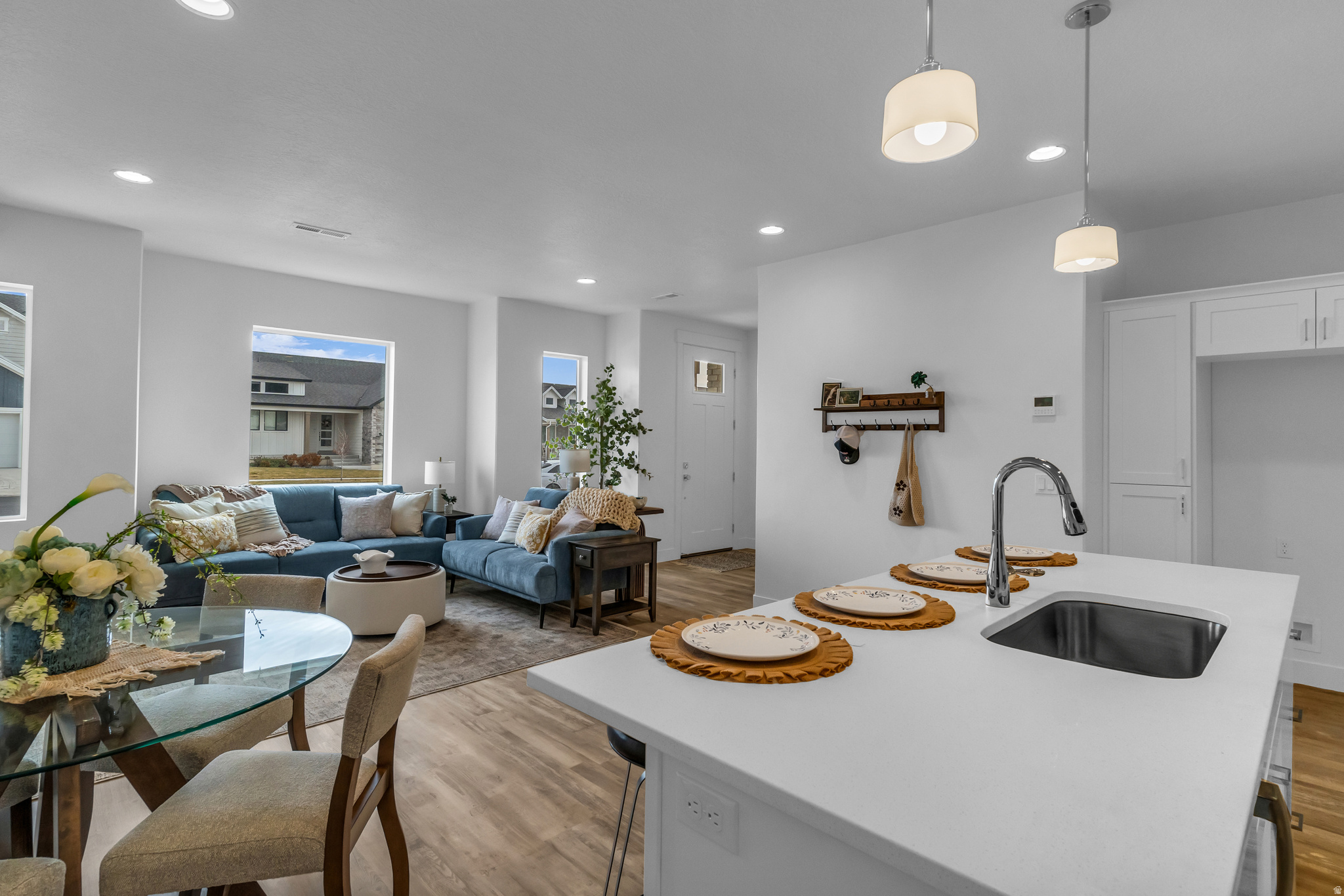 RC'S PARKWEST - Residential