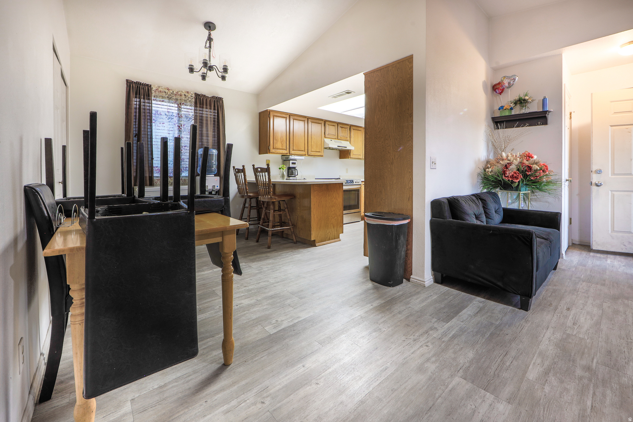 VILLAGE PARK TH 2 - Residential