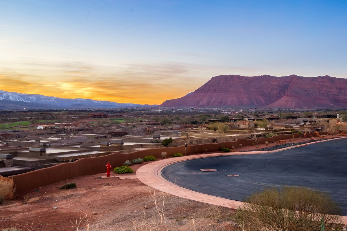 VISTAS AT ENTRADA - Land