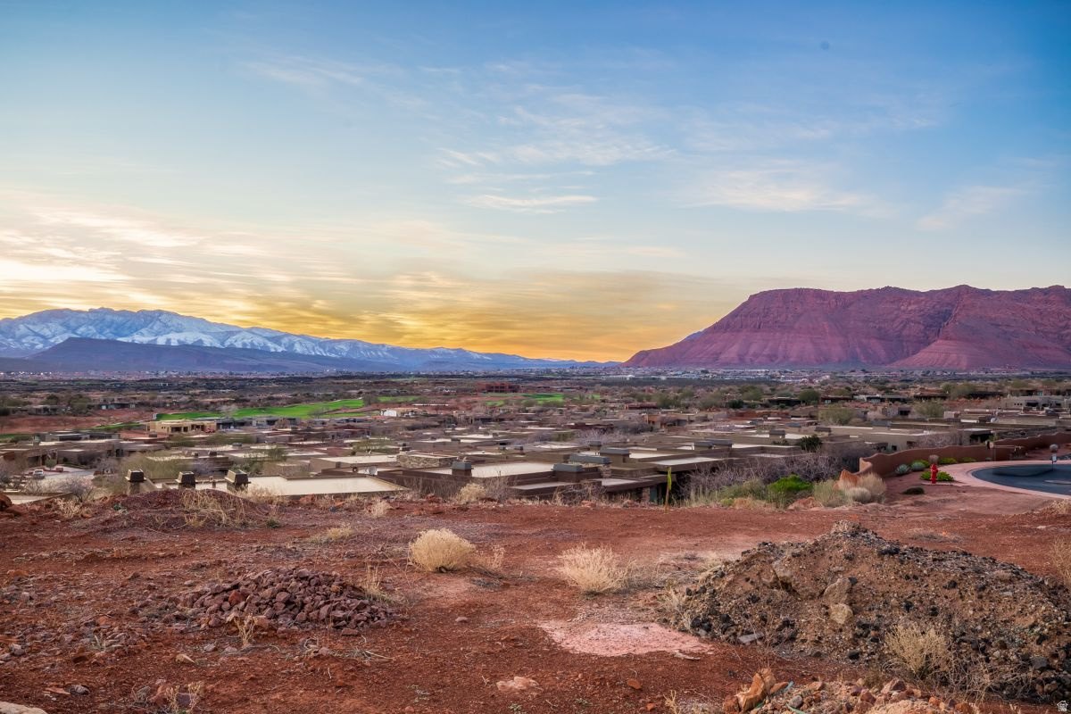 VISTAS AT ENTRADA - Land