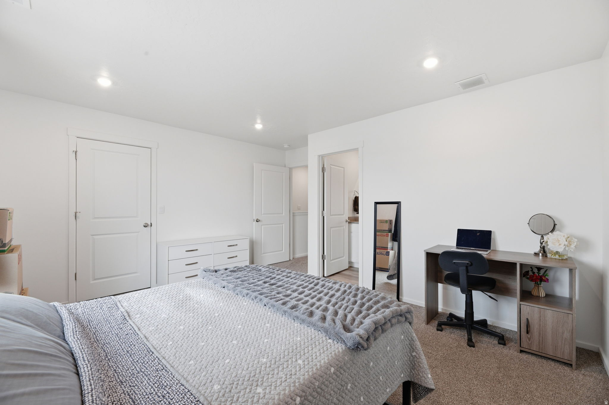 WESTERN ACRES - Residential