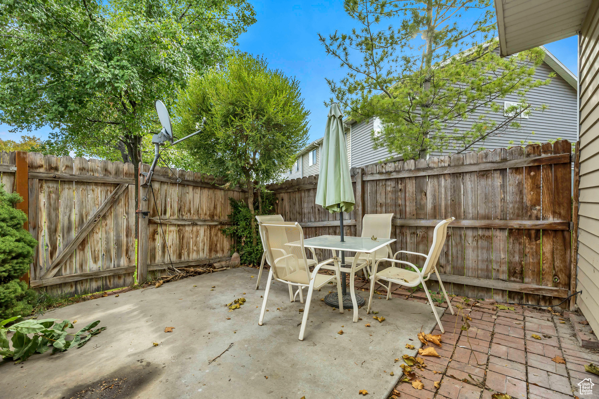 VILLAGES OF WESTGATE - Residential