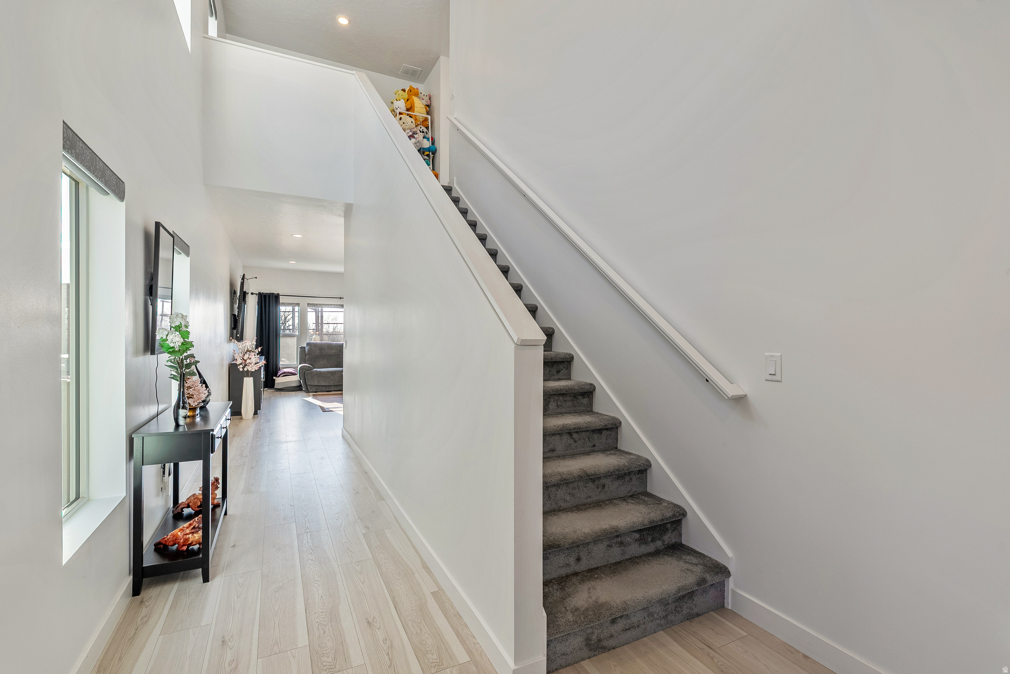 THE ROSE - Residential