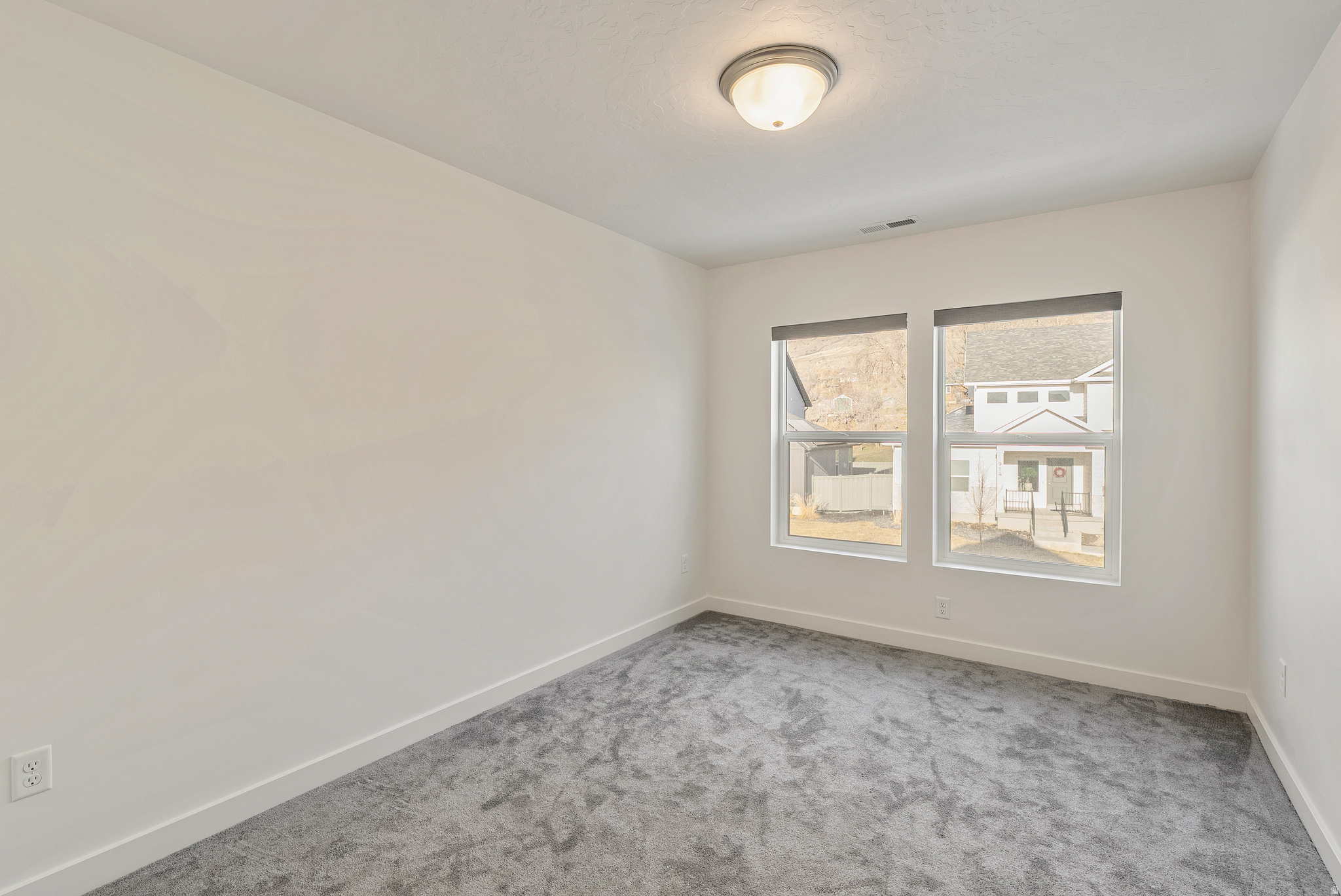 THE ROSE - Residential