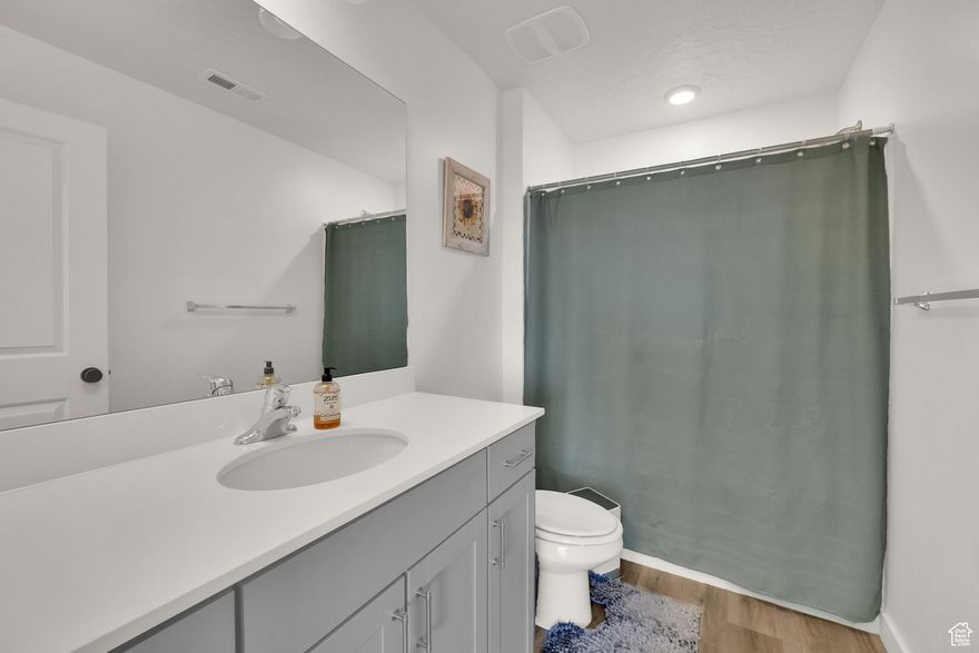 Welcome to this  3 bedroom, 2 Full bathroom, townhouse, priced to sale! This beautiful townhouse features an open-concept living area, perfect for a family to make it their own. The kitchen is equipped with modern appliances and ample space. The community amenities are unbeatable, with a pool, tennis courts, playground and clubhouse. Don't miss out on this incredible opportunity. Square footage figures are provided as a courtesy estimate only and were obtained from Country Records. The buyer is advised to obtain an independent measurement.