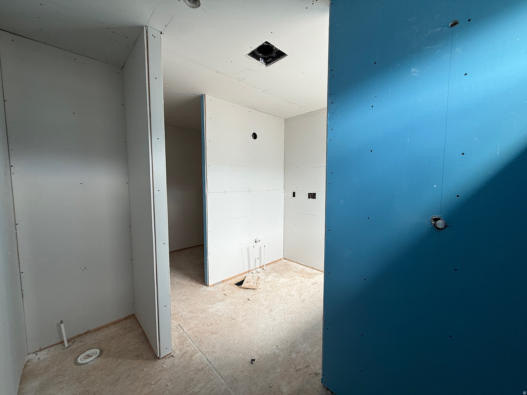 SMITHFIELD CREST - Residential