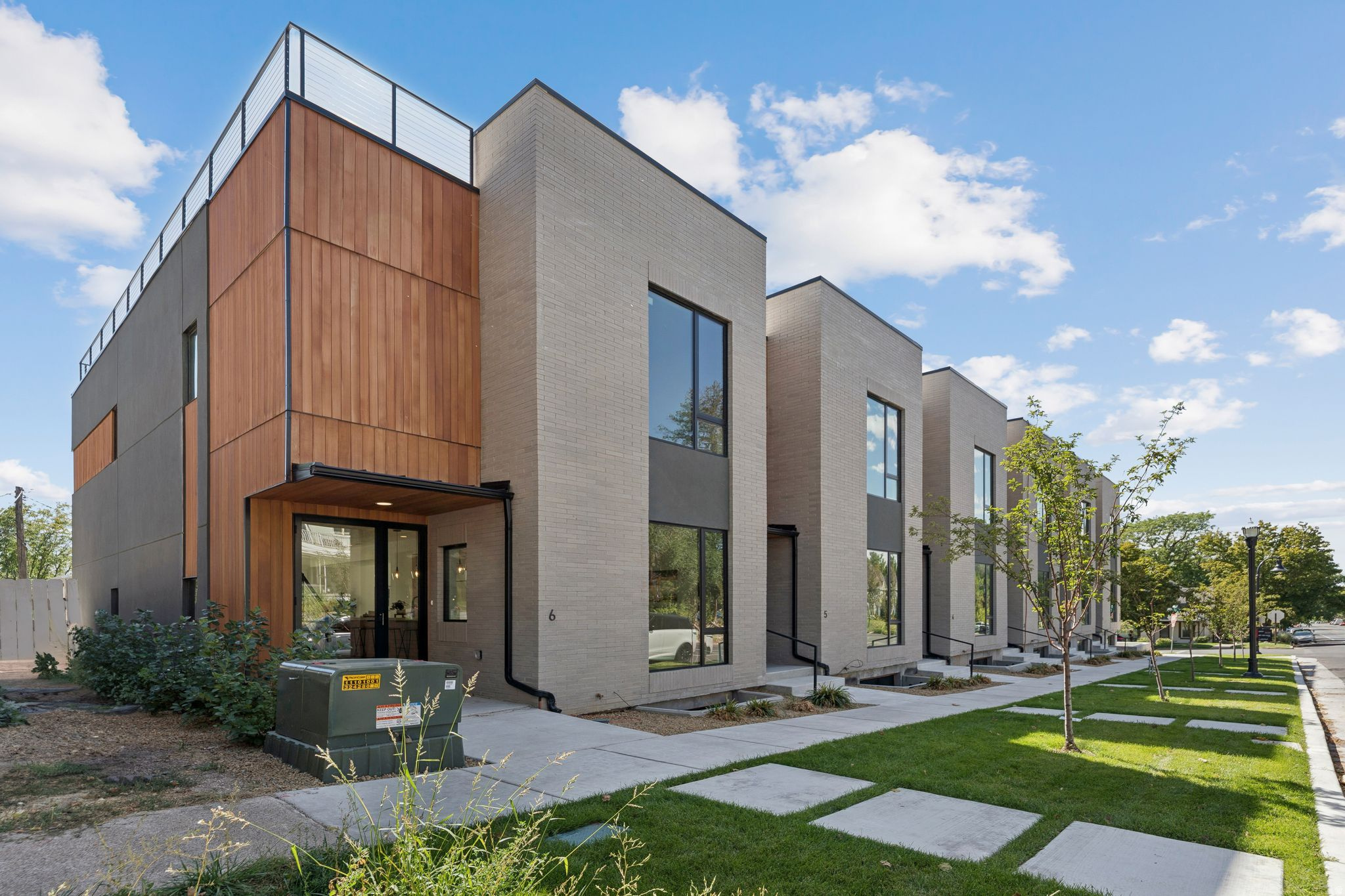 3RD AVENUE TOWNHOMES - Residential
