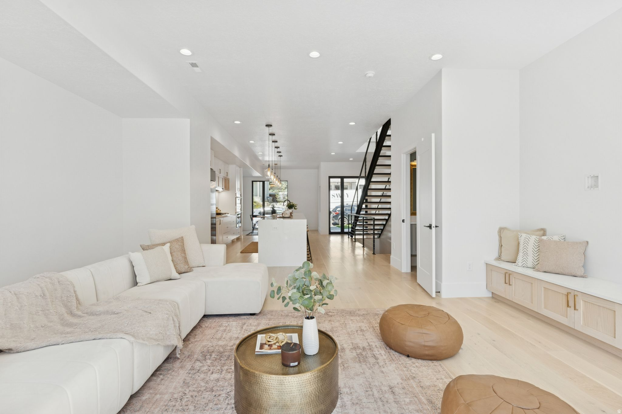 3RD AVENUE TOWNHOMES - Residential