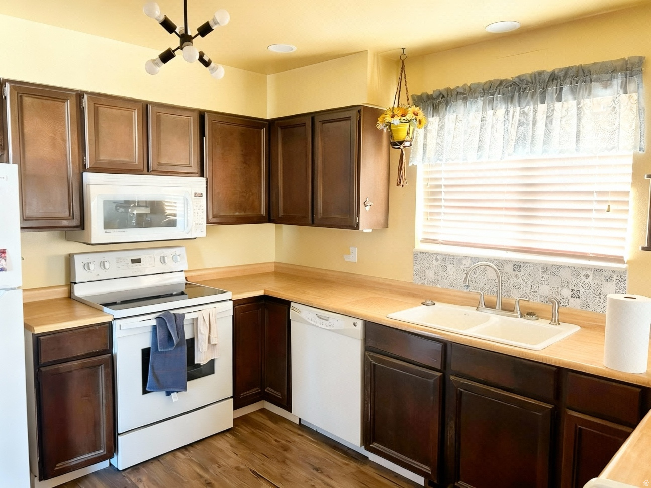 COUNTRY CLUB SUB - Residential