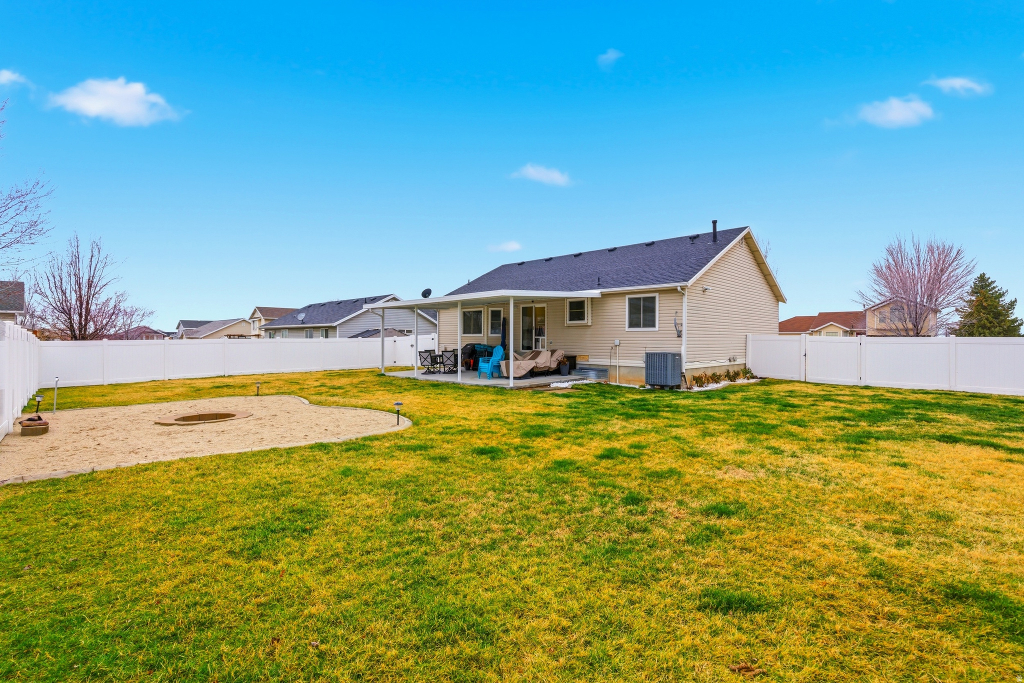 EDGEWATER ESTATES - Residential