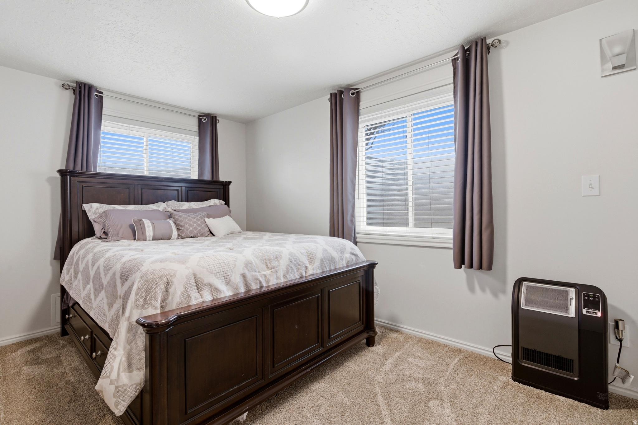 EDGEWATER ESTATES - Residential