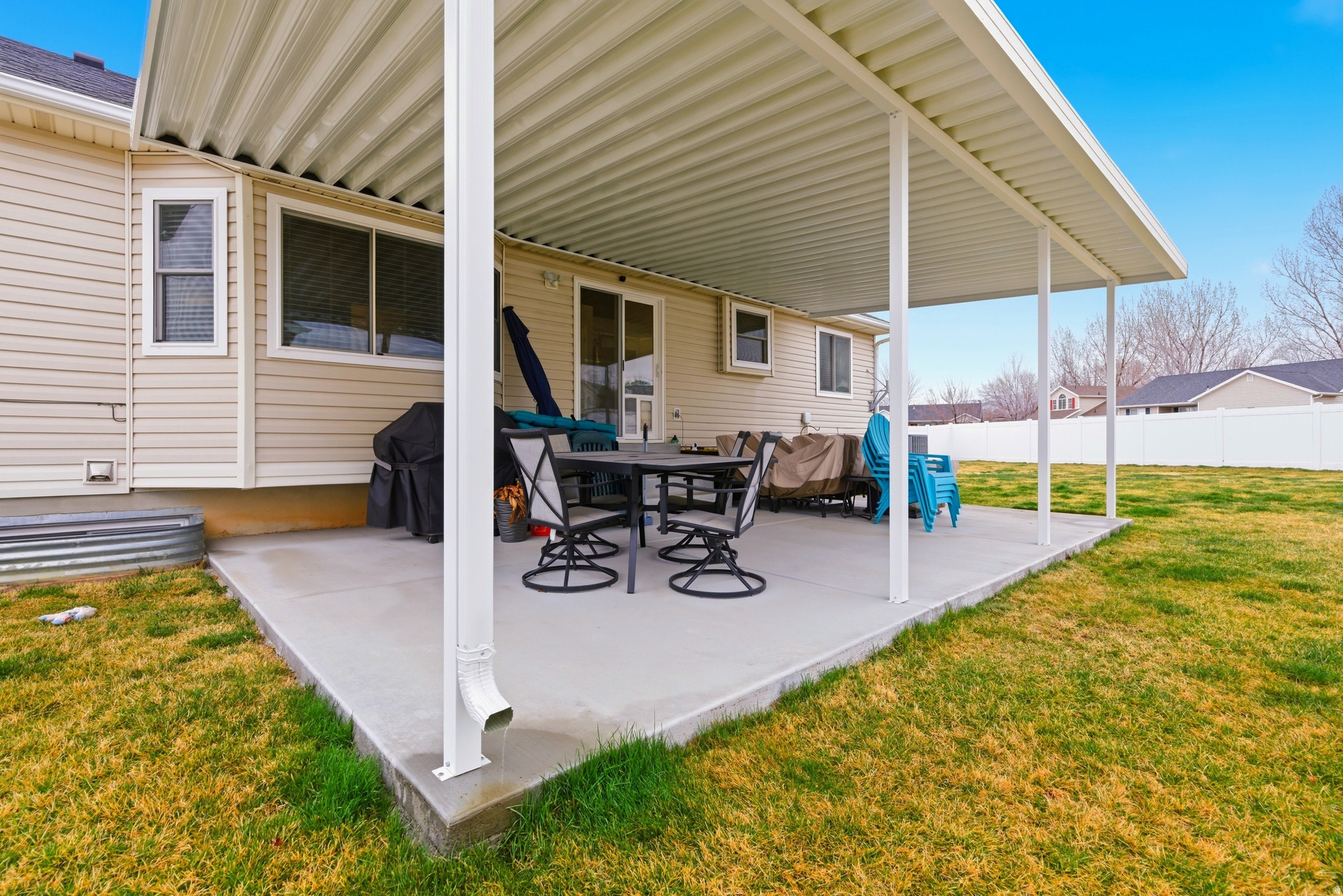 EDGEWATER ESTATES - Residential