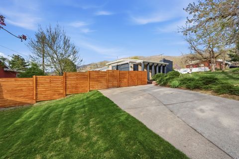 Tiny photo for 749 E 400 N, Bountiful, UT 84010 (MLS # 2147239)