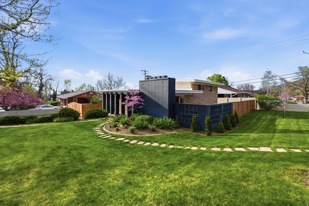 Photo of 749 E 400 N, Bountiful, UT 84010 (MLS # 2147239)