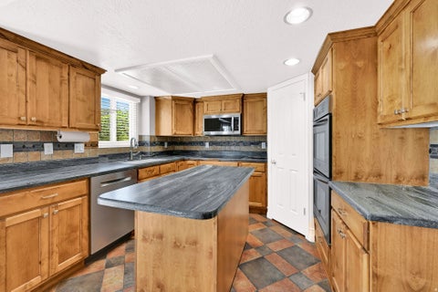 Tiny photo for 4792 GLASMANN WAY, South Ogden, UT 84403 (MLS # 2166474)