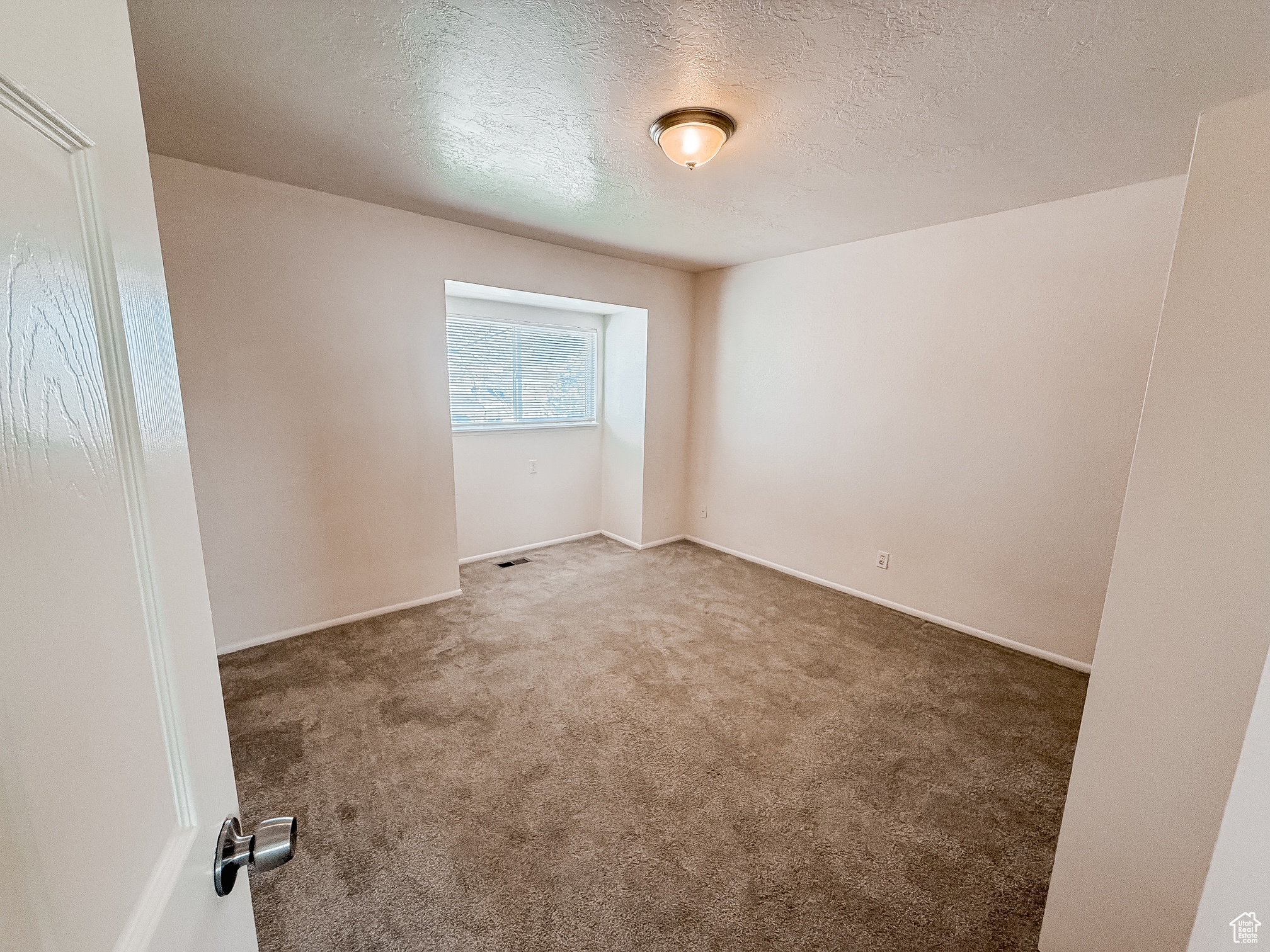 7403 W Copperview Dr, Magna, Utah image 12