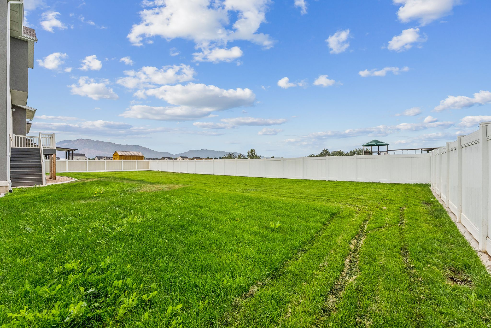 SUNSET EQUESTRIAN - Residential