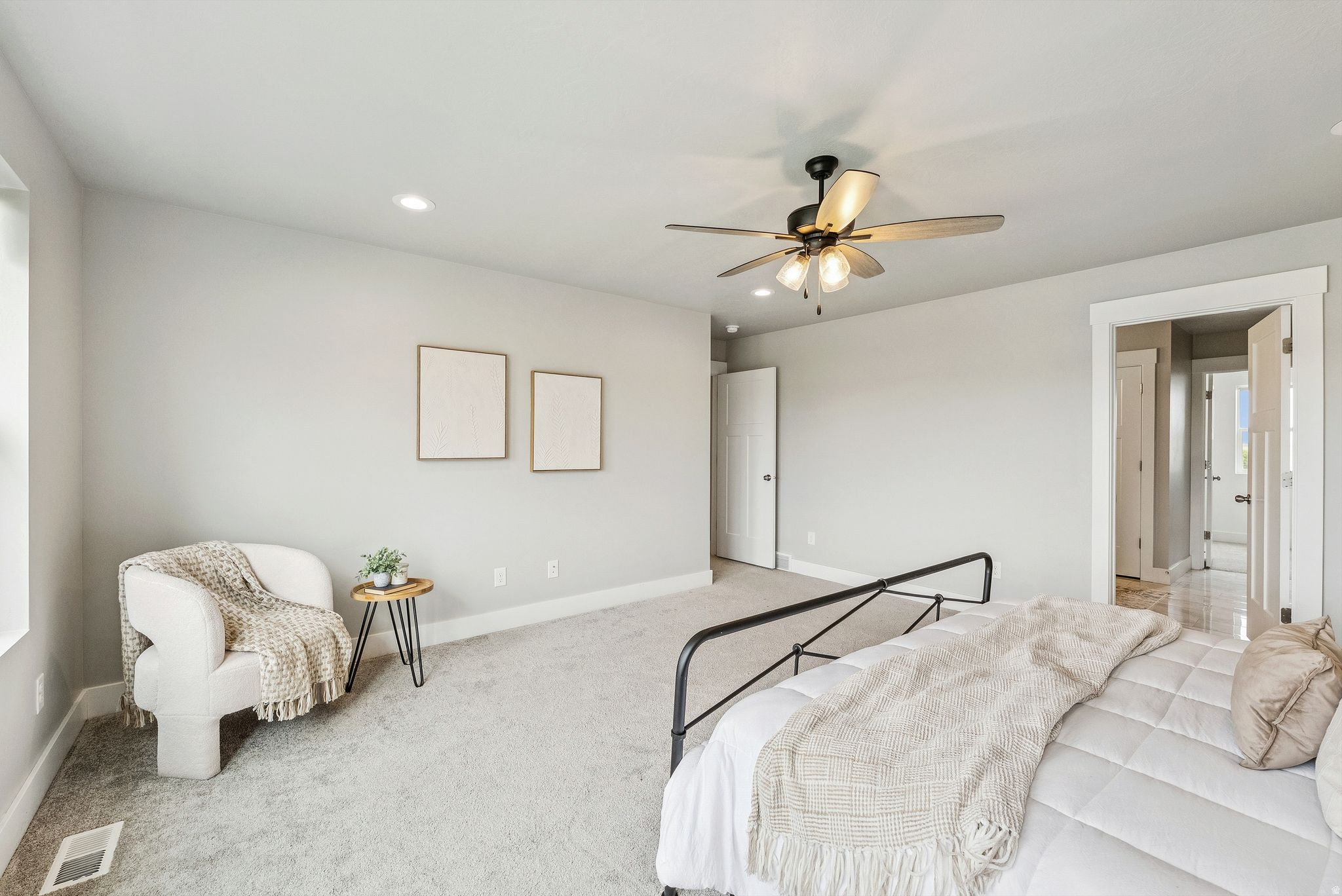 SUNSET EQUESTRIAN - Residential