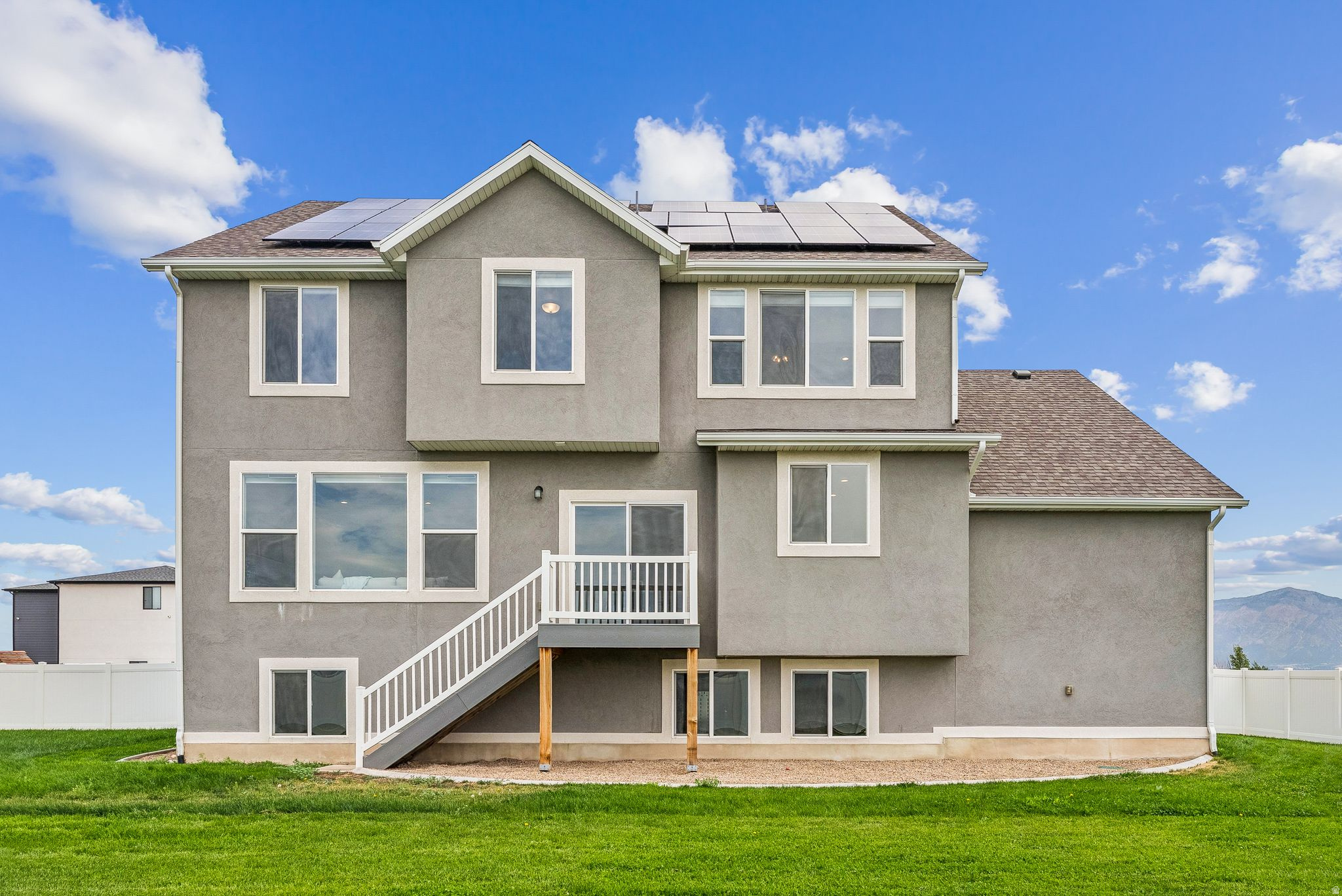 SUNSET EQUESTRIAN - Residential