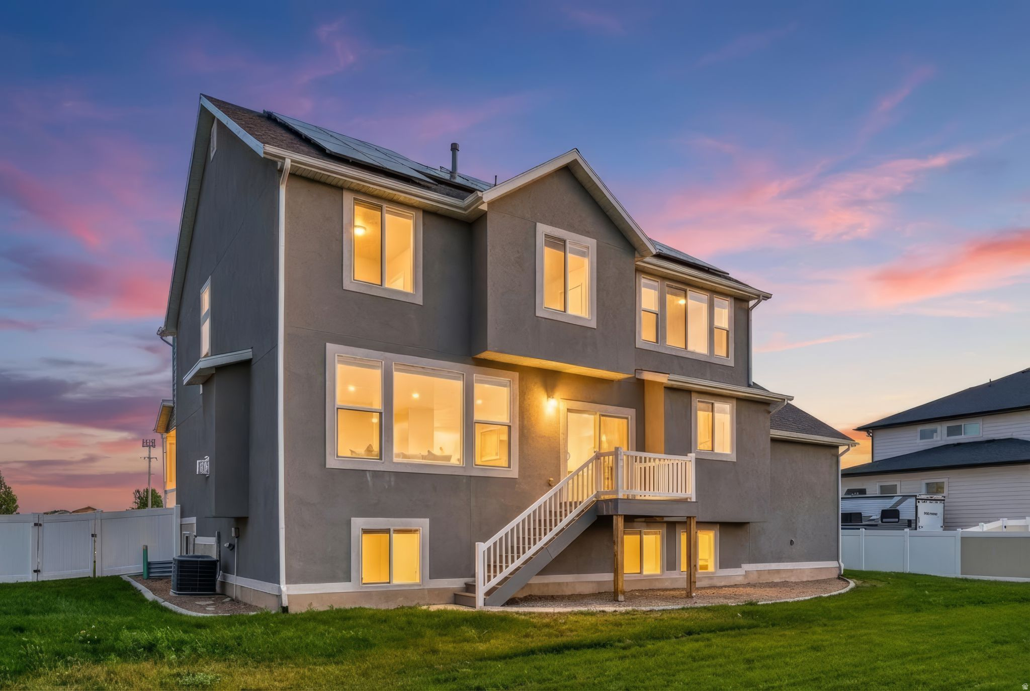 SUNSET EQUESTRIAN - Residential