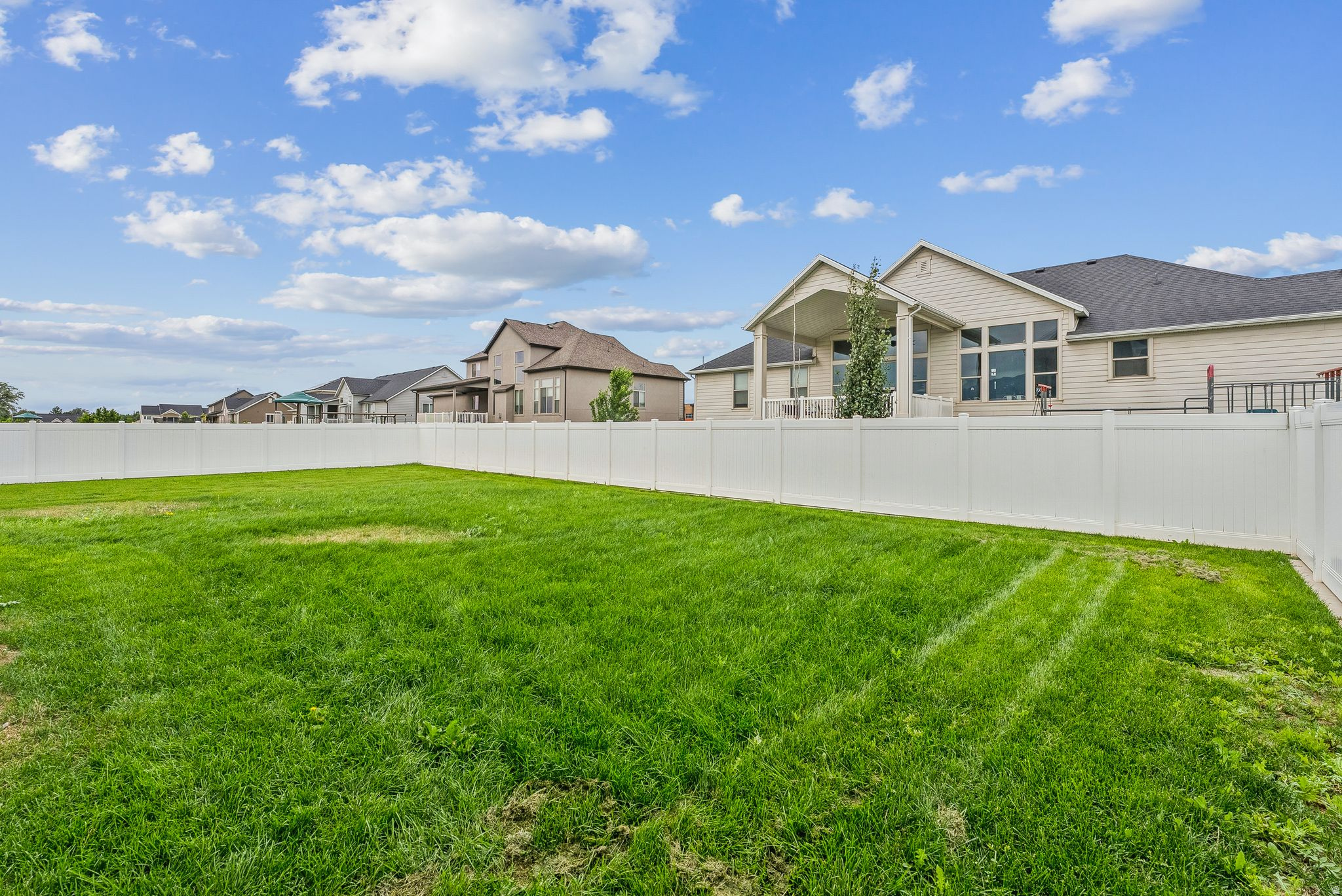 SUNSET EQUESTRIAN - Residential