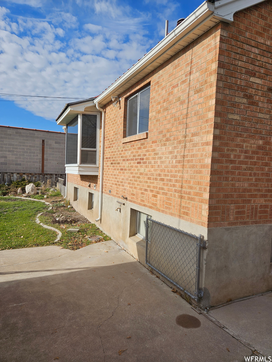 BIRCHWOOD - Commercial Sale