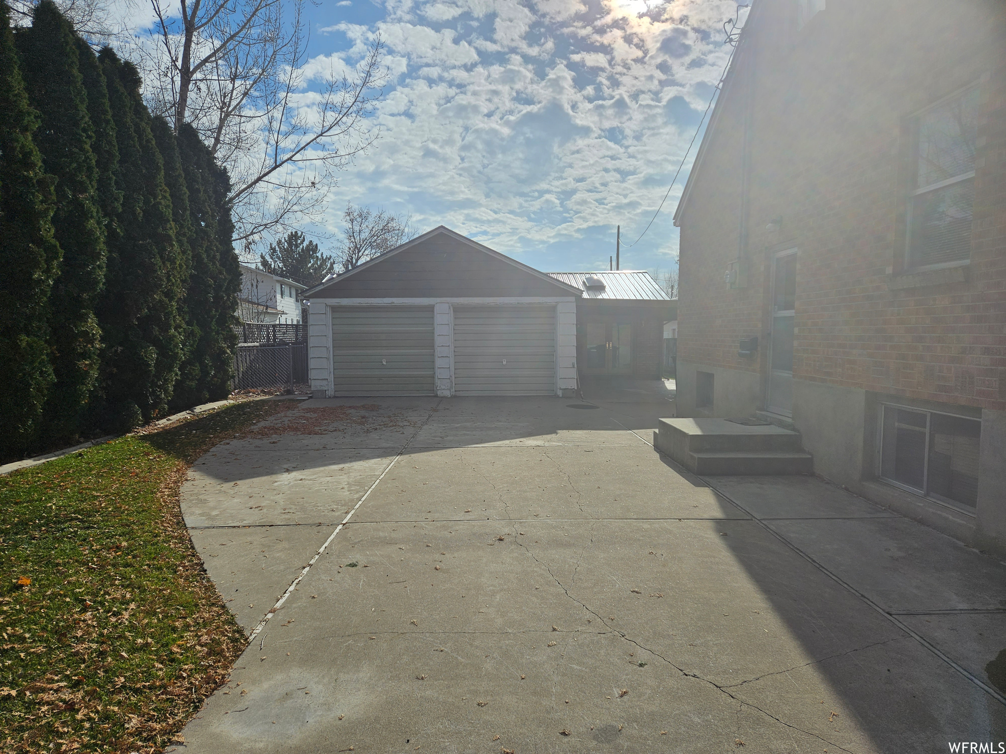 BIRCHWOOD - Commercial Sale