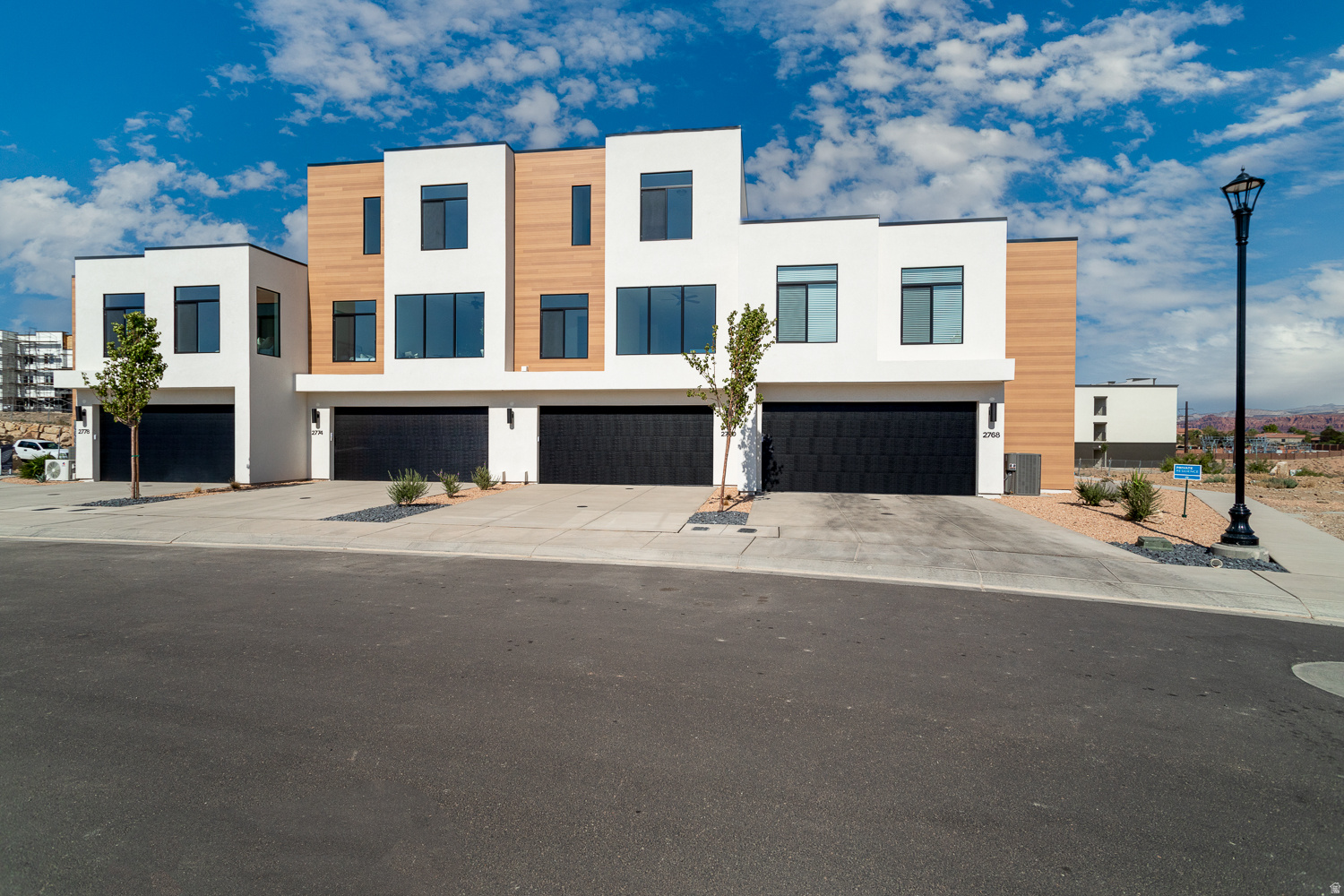BECCO CREEK TOWNHOMES AT DIVARIO - Residential