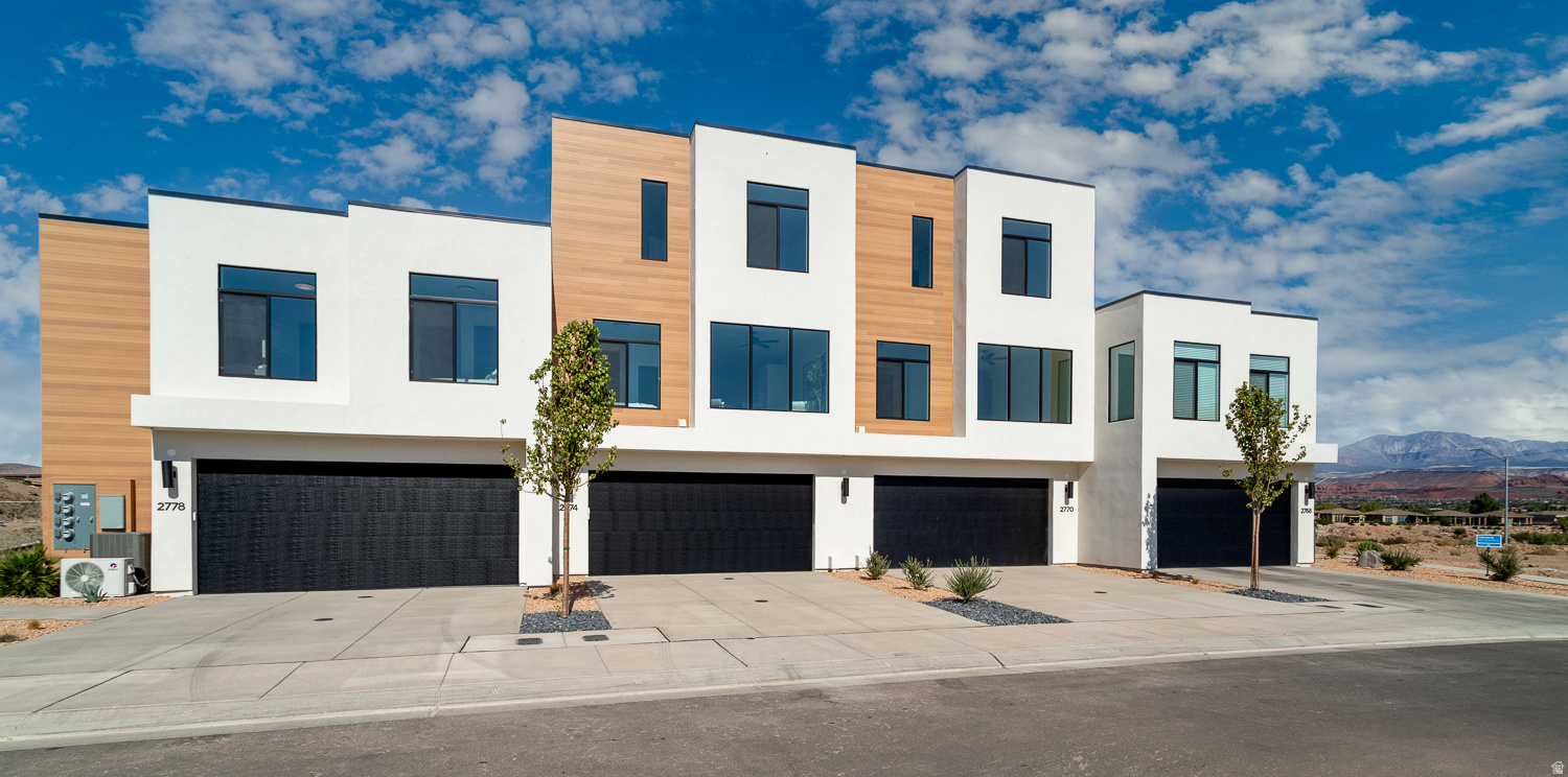BECCO CREEK TOWNHOMES AT DIVARIO - Residential