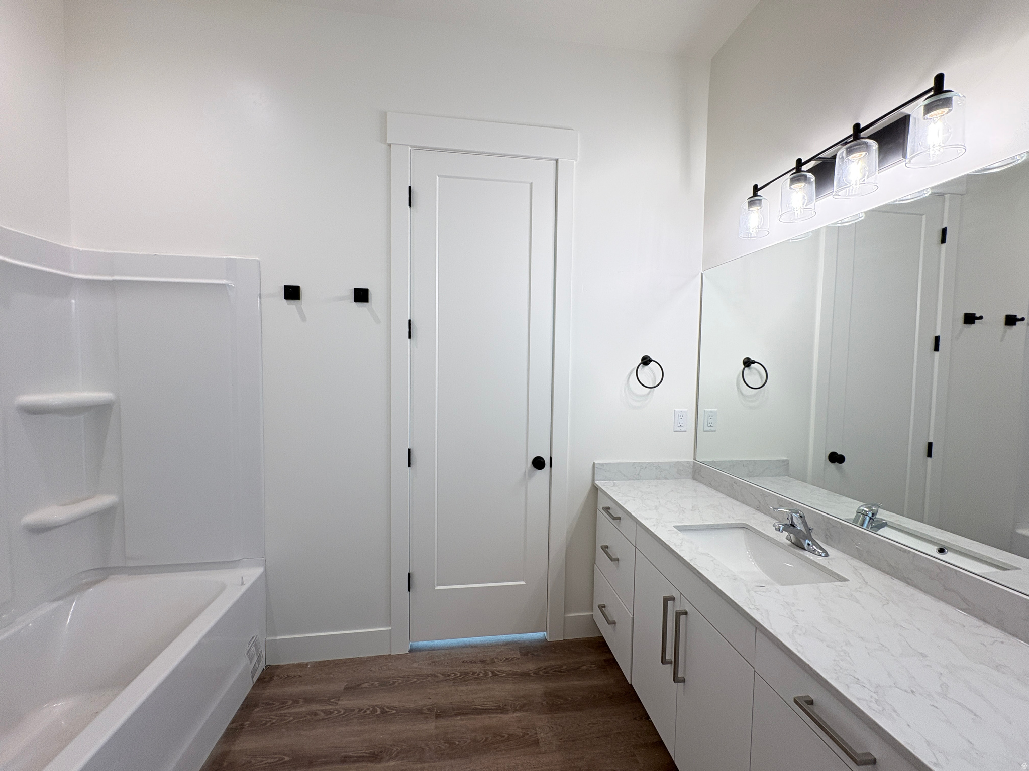 SALT GRASS - Residential