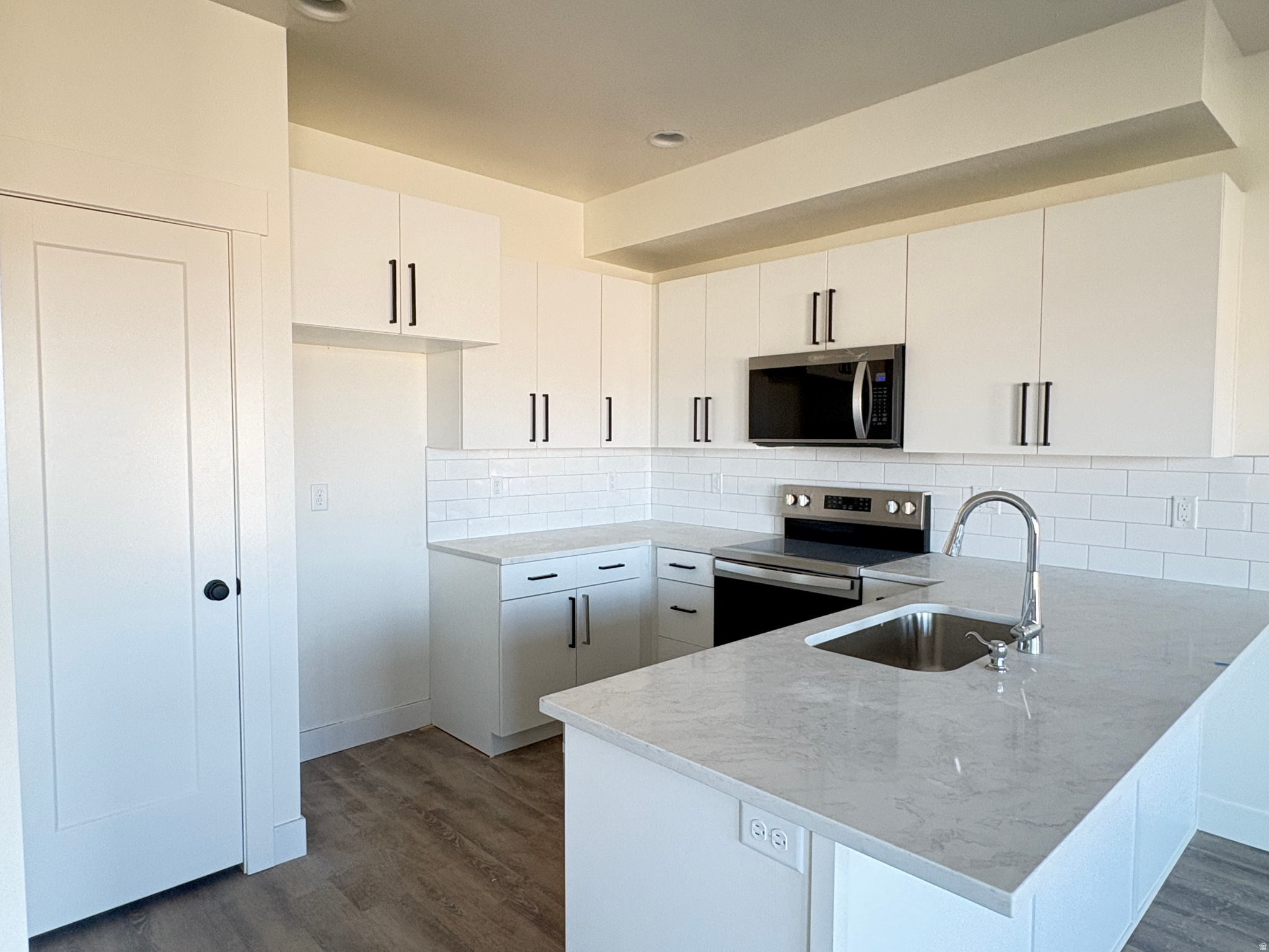 SALT GRASS - Residential