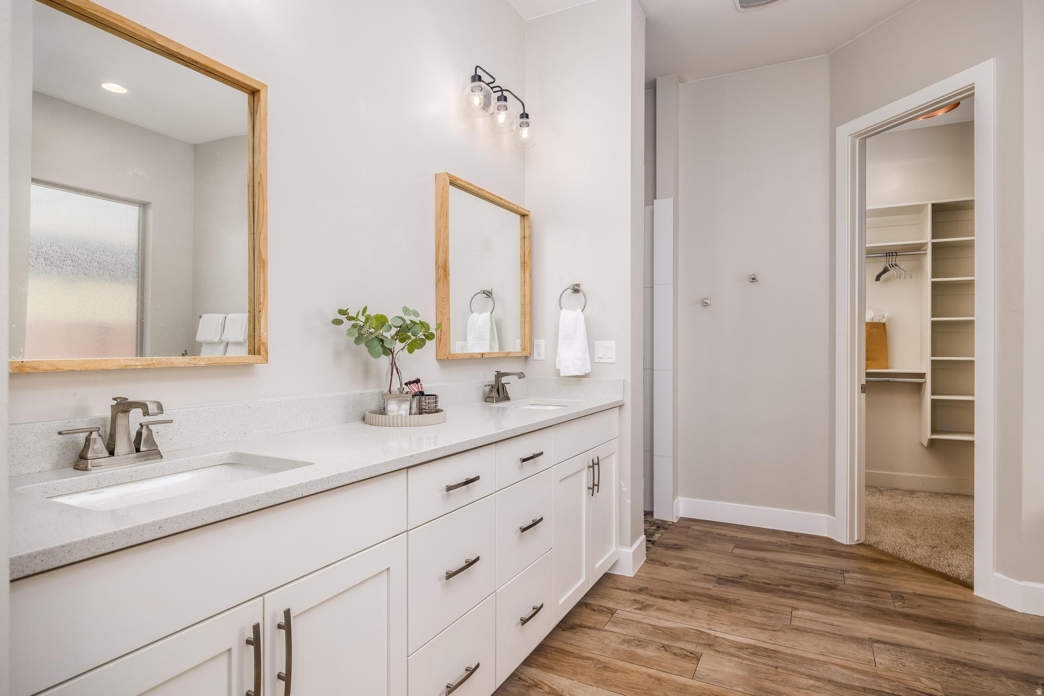 CLIFFROSE PH 2 - Residential