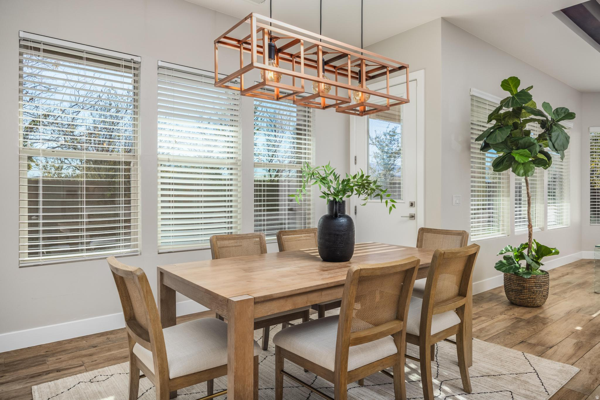 CLIFFROSE PH 2 - Residential