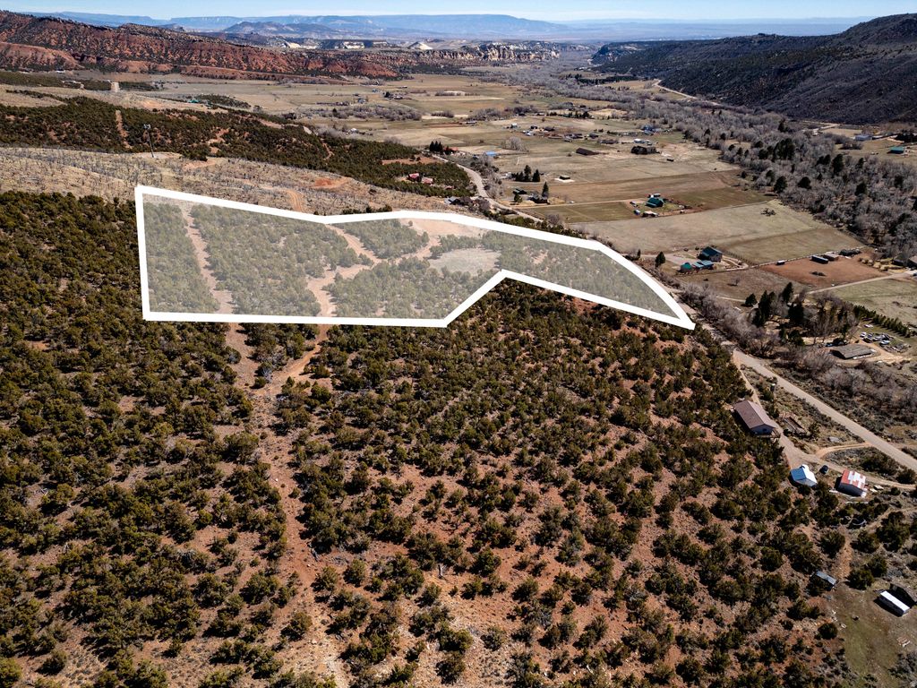 Photo of 8094 RED CLOUD LOOP W, Vernal, UT 84078 (MLS # 2146676)