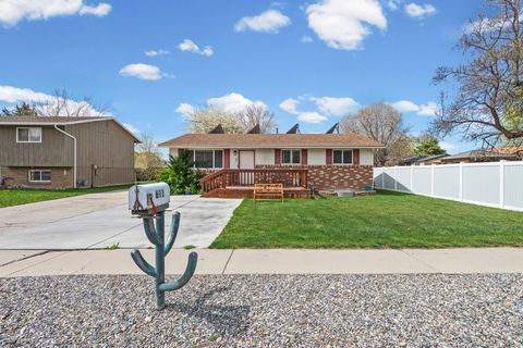 Tiny photo for 691 N 400 E, American Fork, UT 84003 (MLS # 2148247)