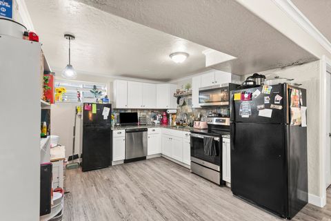 Tiny photo for 691 N 400 E, American Fork, UT 84003 (MLS # 2148247)