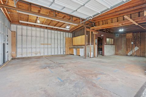 Tiny photo for 691 N 400 E, American Fork, UT 84003 (MLS # 2148247)