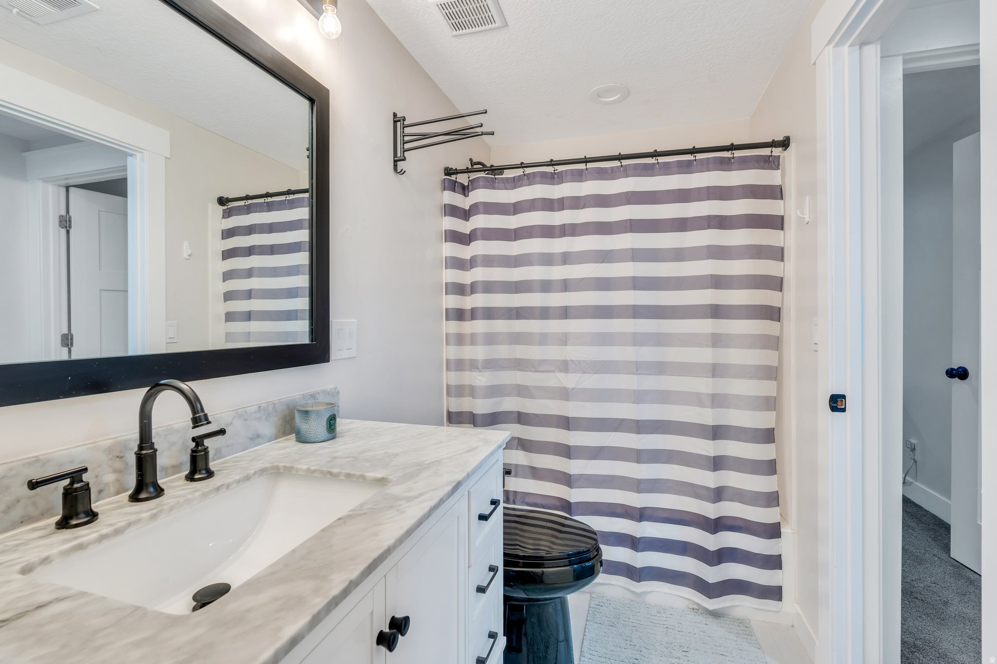 DAYBREAK - Residential