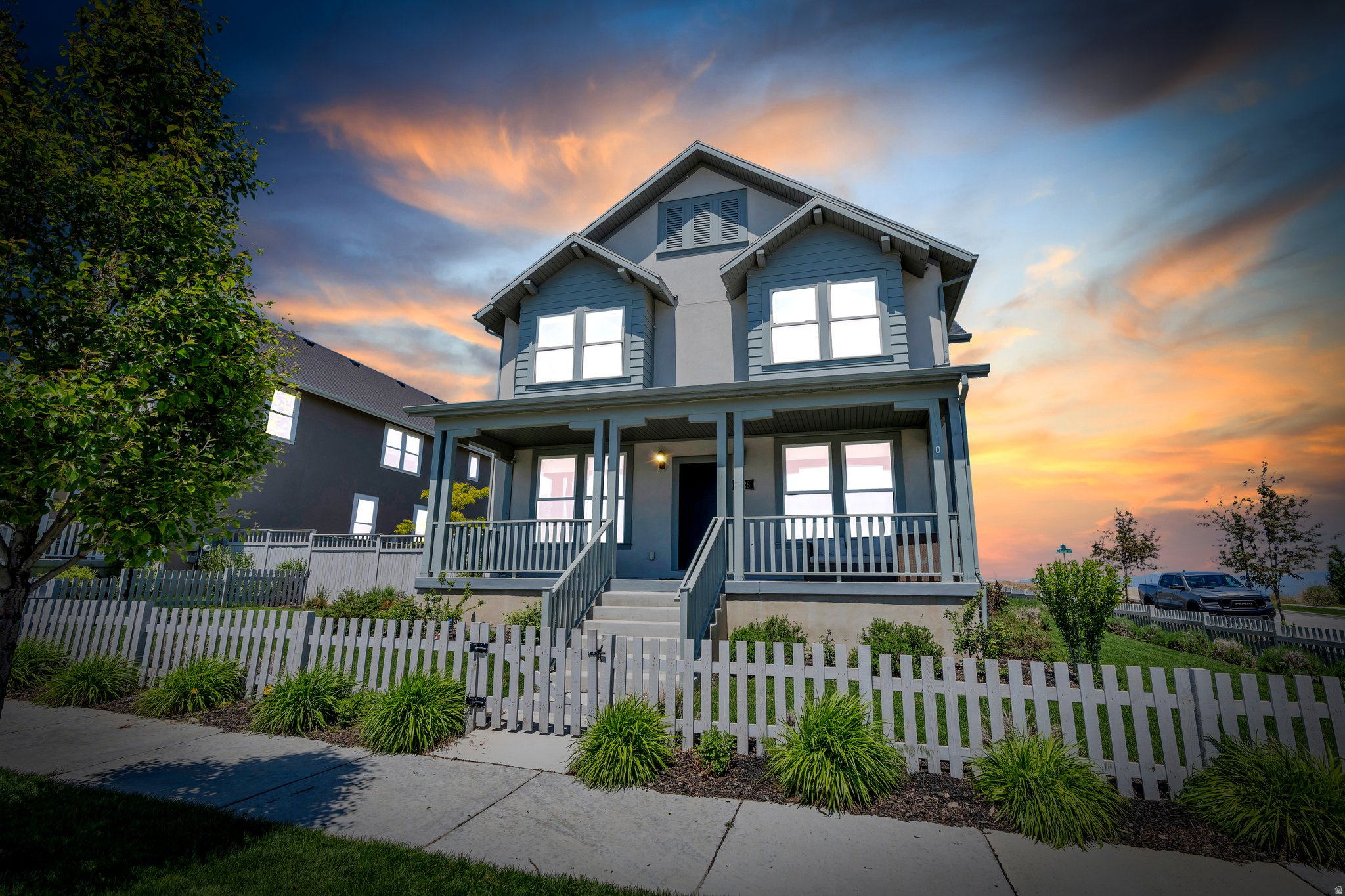 DAYBREAK - Residential