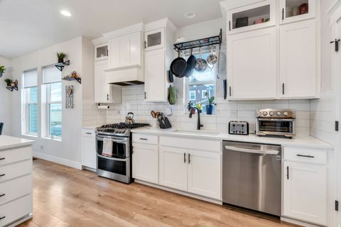 Tiny photo for 6228 W COPPERHAWK DR S, South Jordan, UT 84009 (MLS # 2138057)