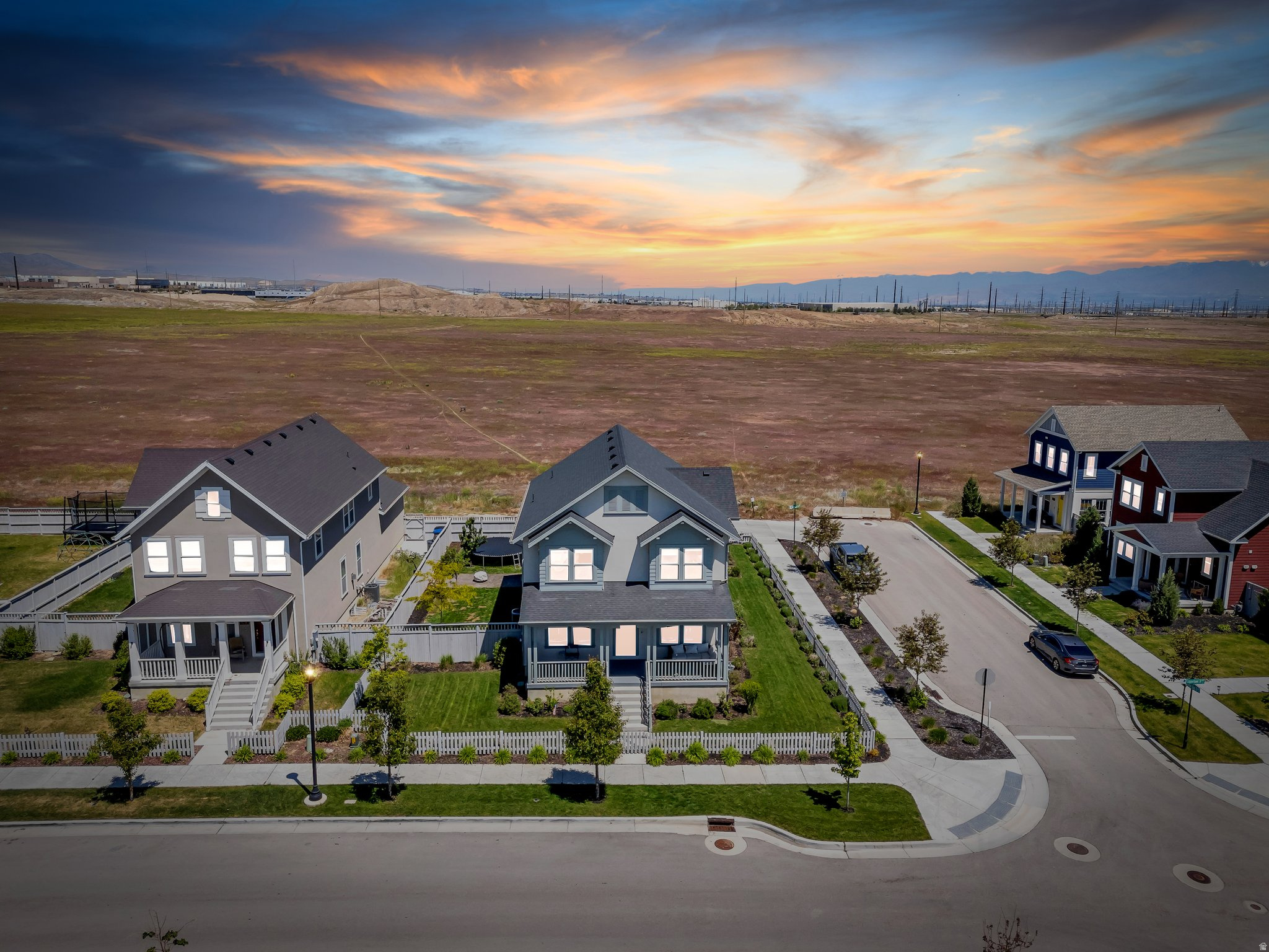 DAYBREAK - Residential