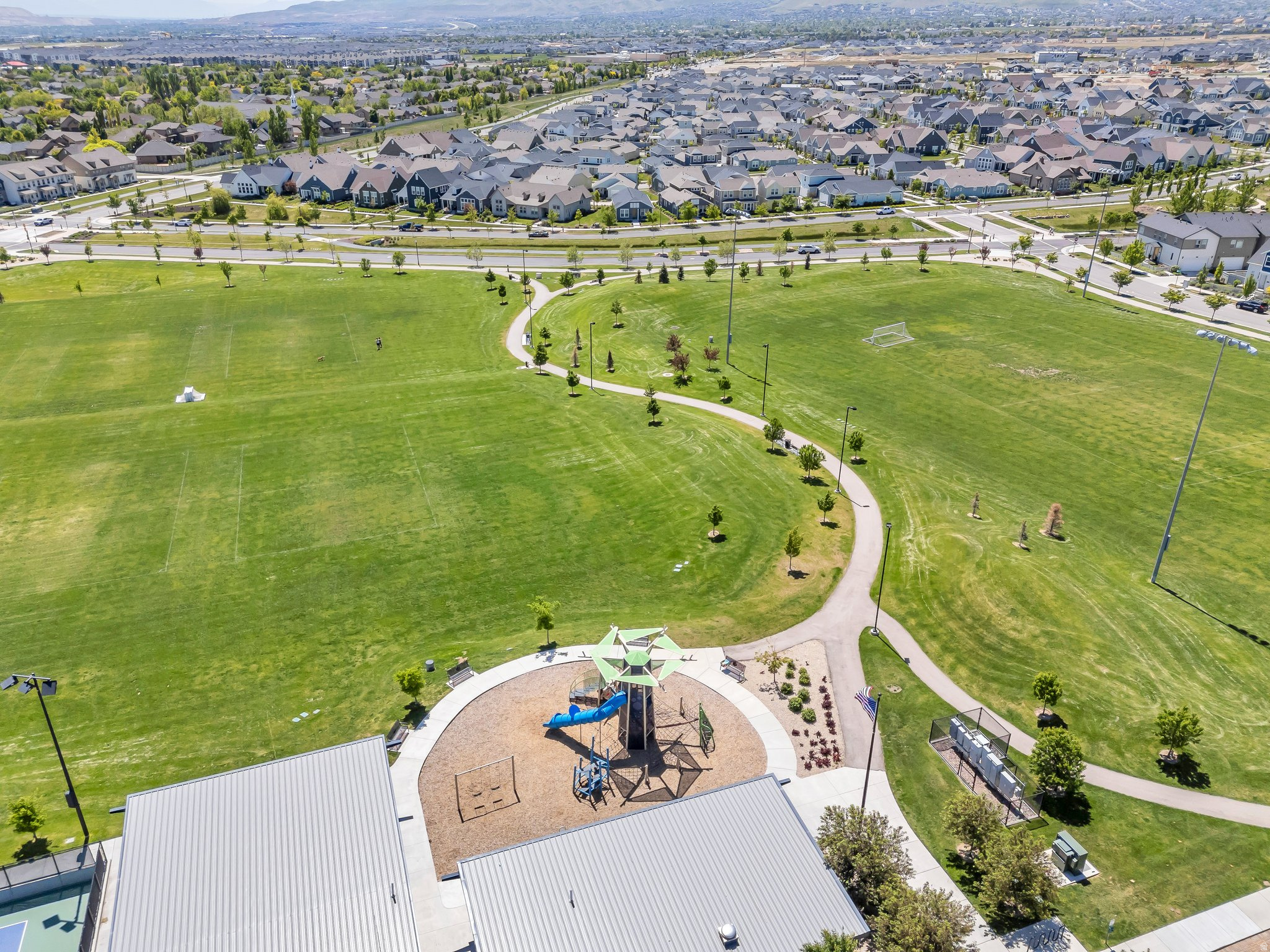 DAYBREAK - Residential