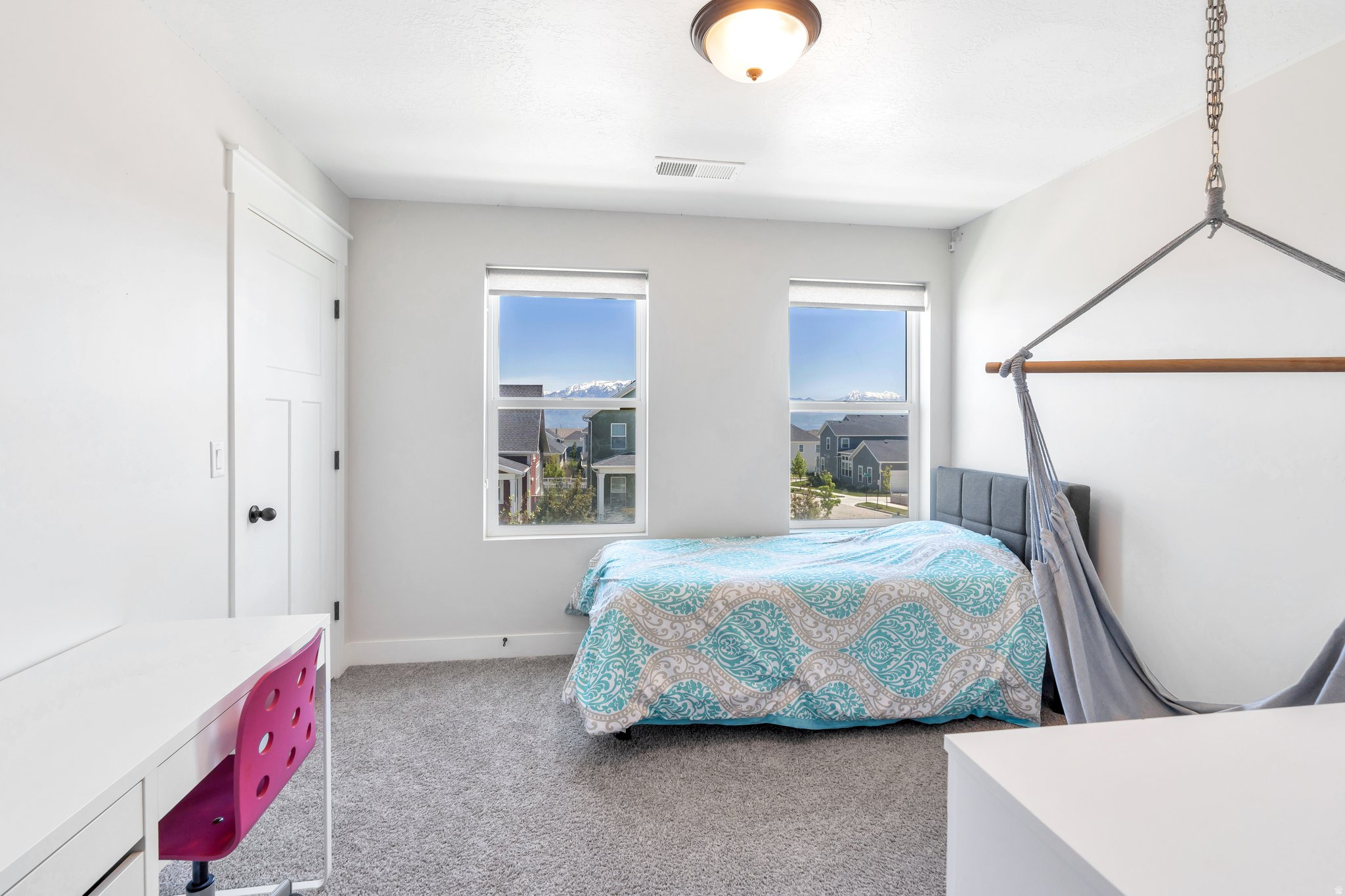 DAYBREAK - Residential