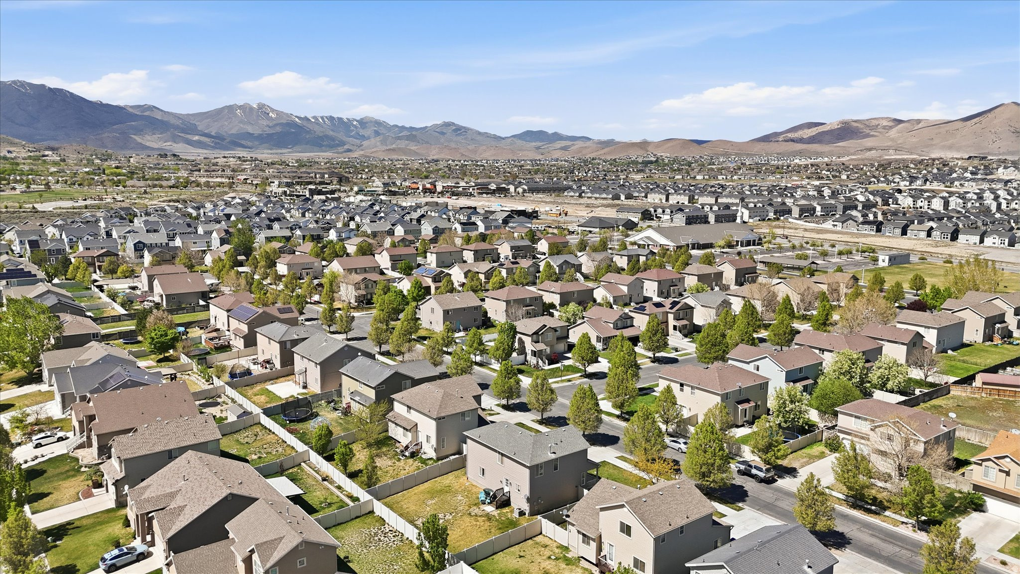 SILVER LAKE - Residential