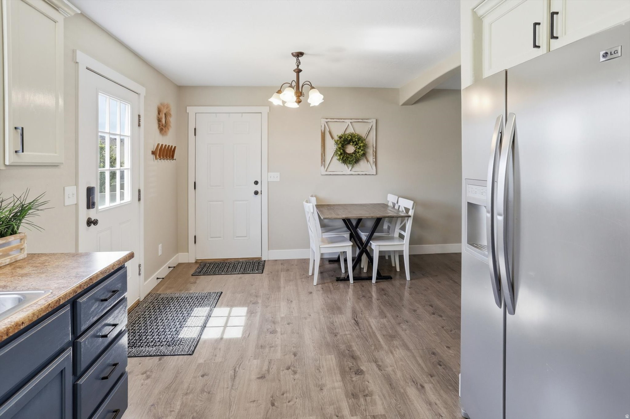 SILVER LAKE - Residential