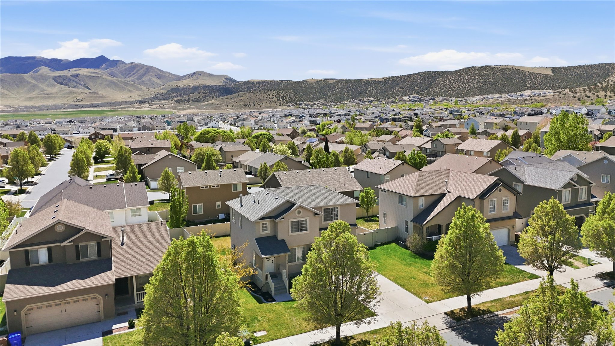 SILVER LAKE - Residential