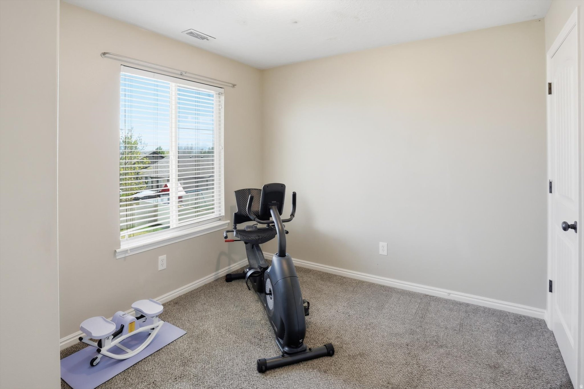 SILVER LAKE - Residential