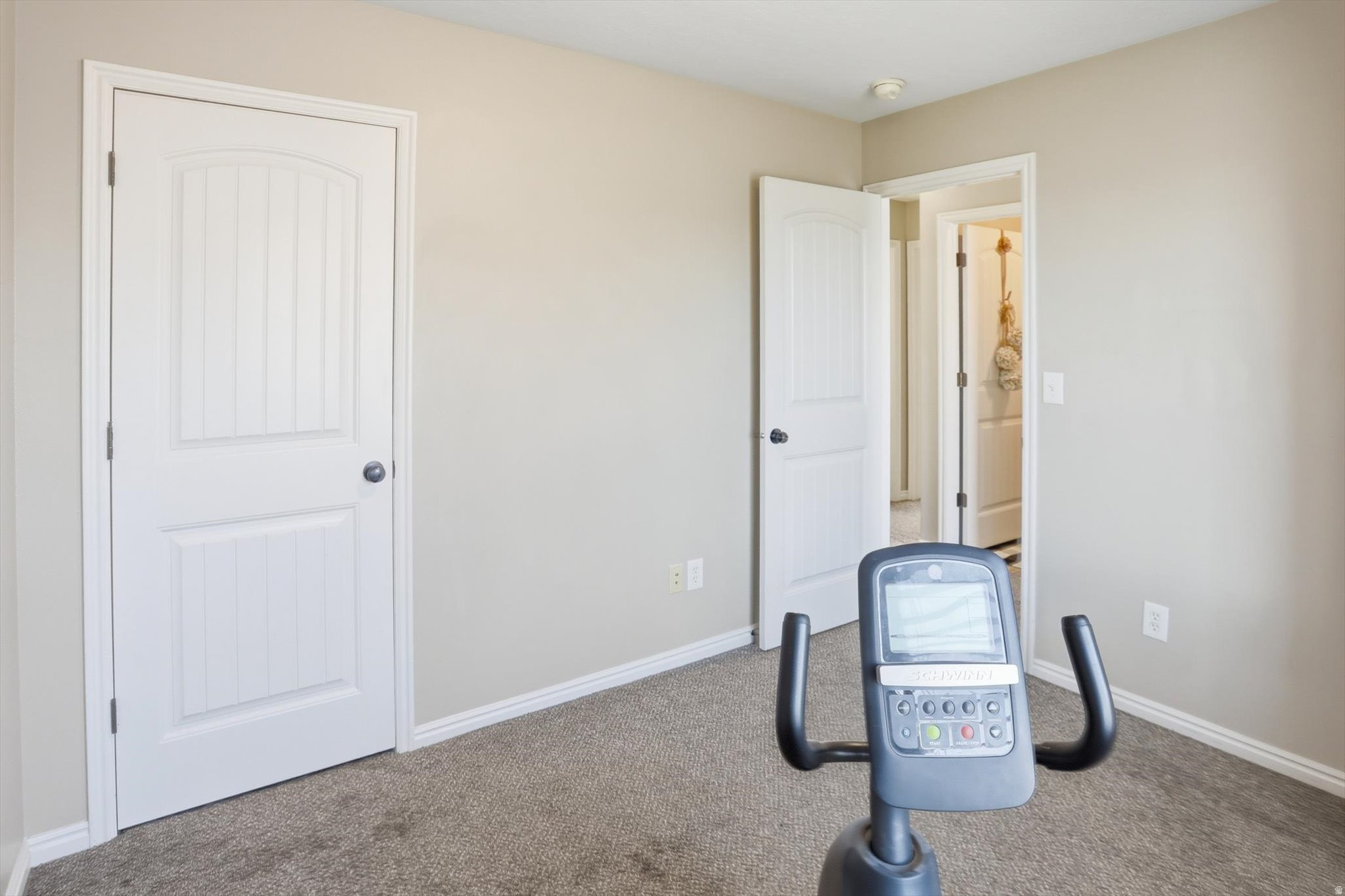 SILVER LAKE - Residential