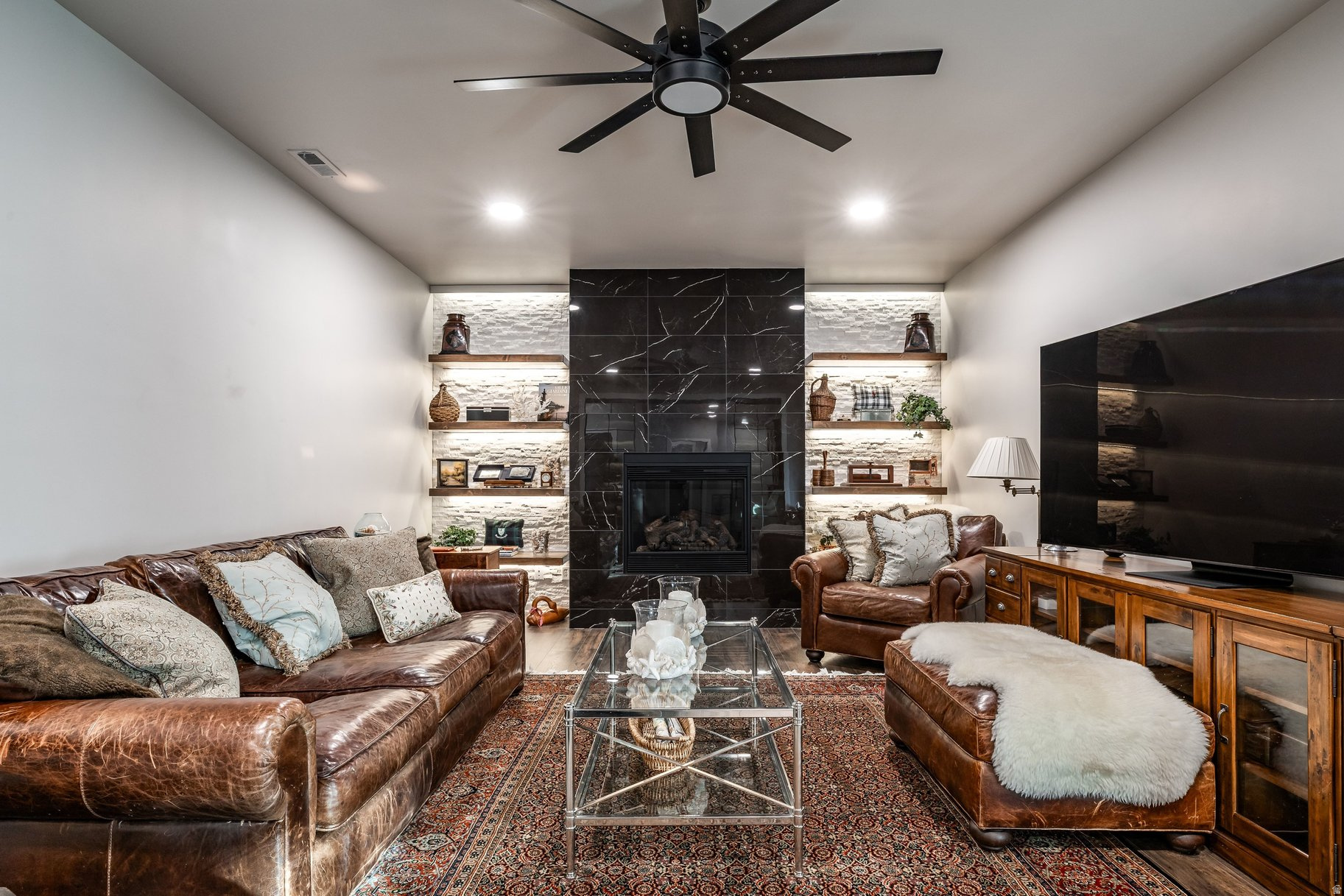 VALLEY HEIGHTS - Residential
