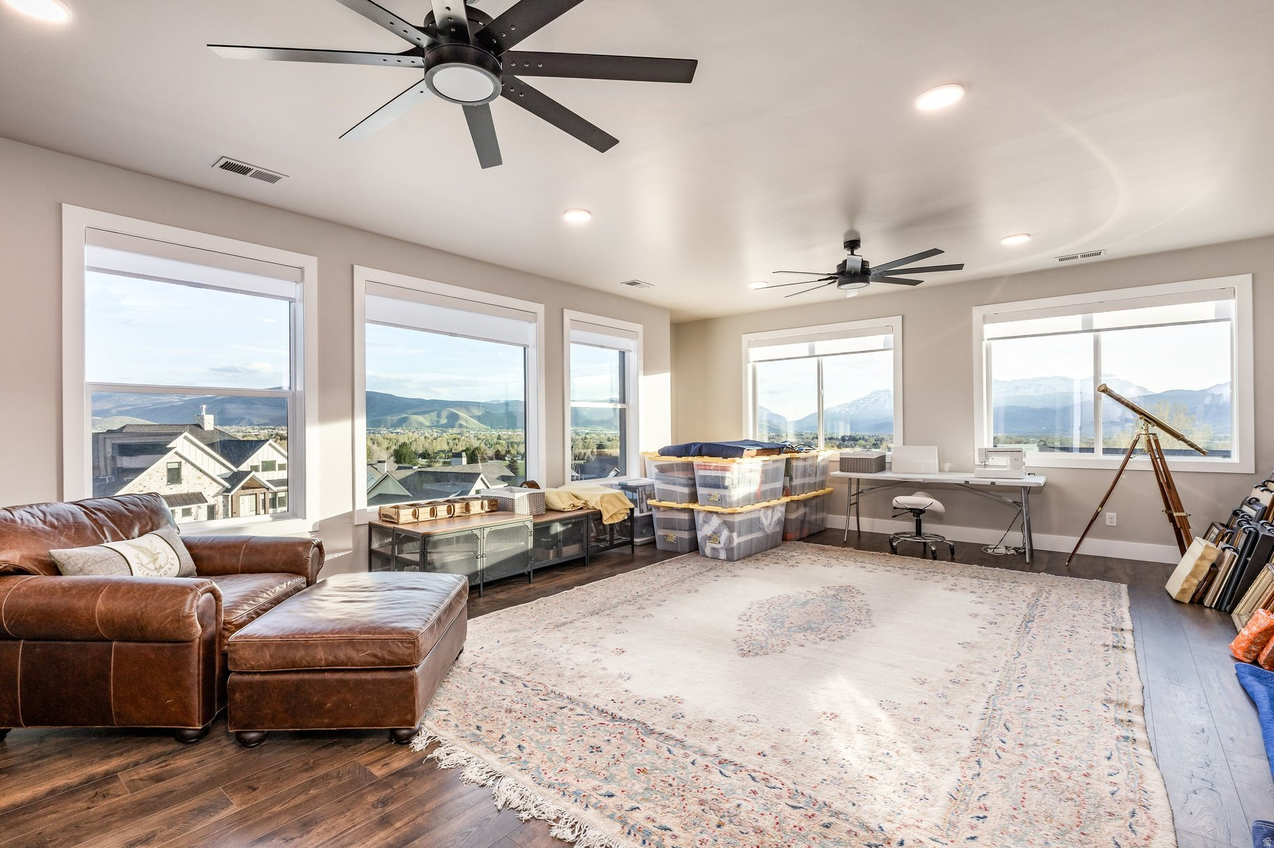 VALLEY HEIGHTS - Residential
